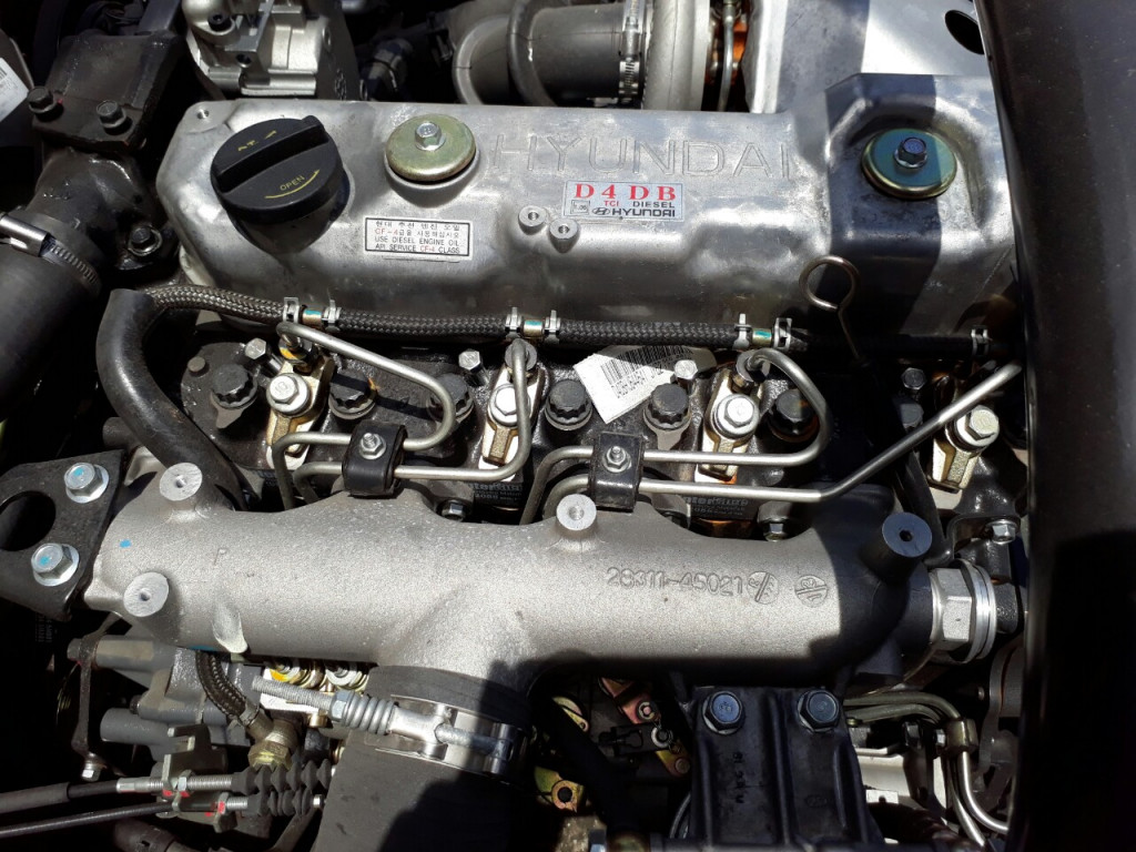 Động cơ Xe Tải Hyundai HD99 6.5 Tấn Thùng Mui Bạt.