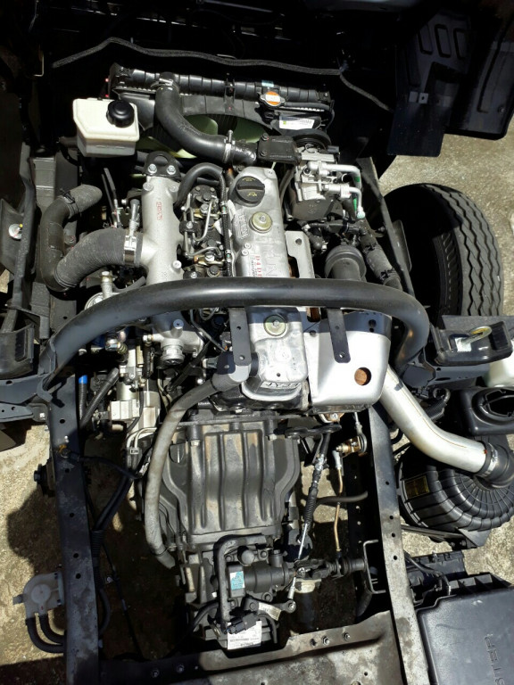 dong co Xe tải Hyundai 2.5 tấn HD65 thùng bạt