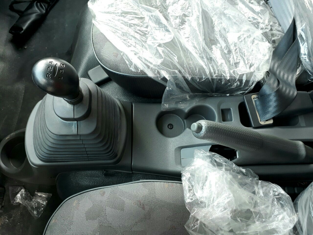 nội thất Xe Tải Hyundai HD99 6.5 Tấn Thùng Mui bạt