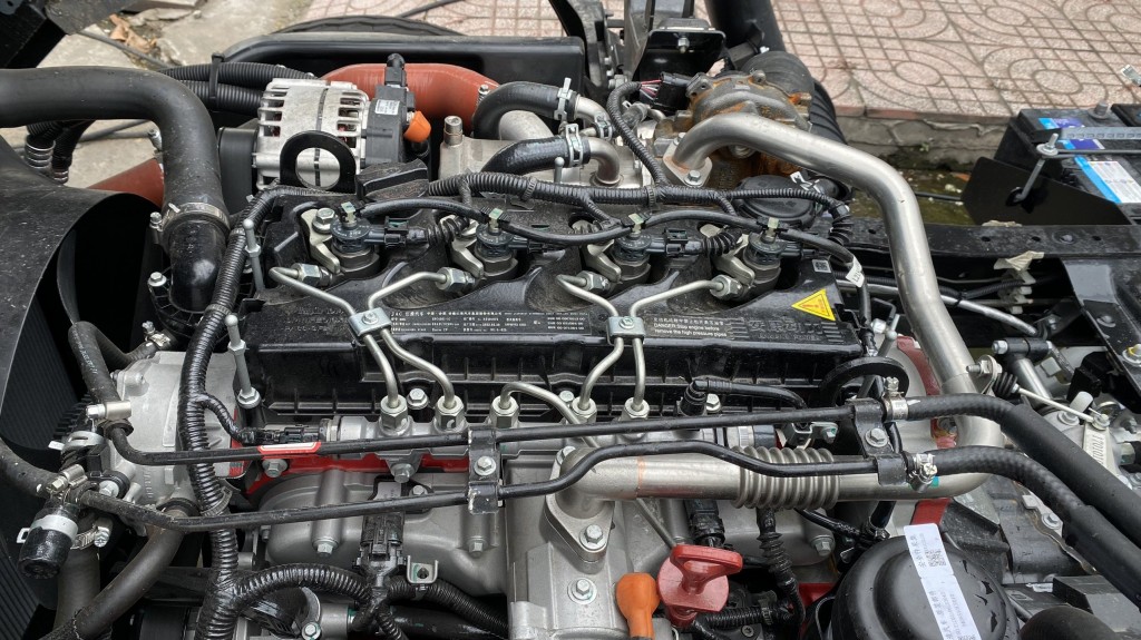dong-co-cummin-2.8cc