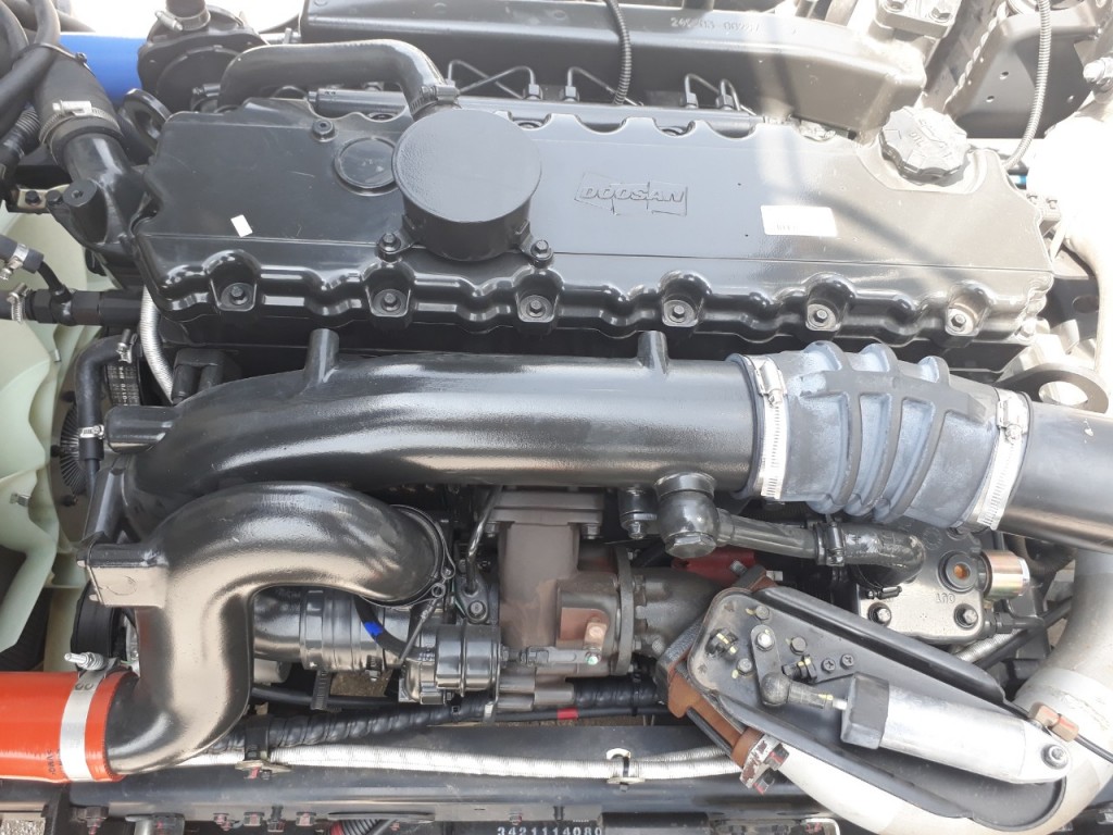 dong-co-doosan-dl08k