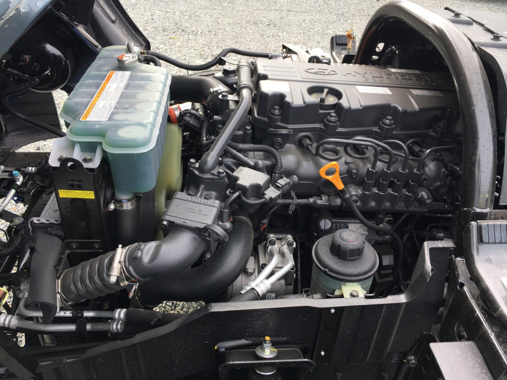 dong-co-hyundai-75S.jpg