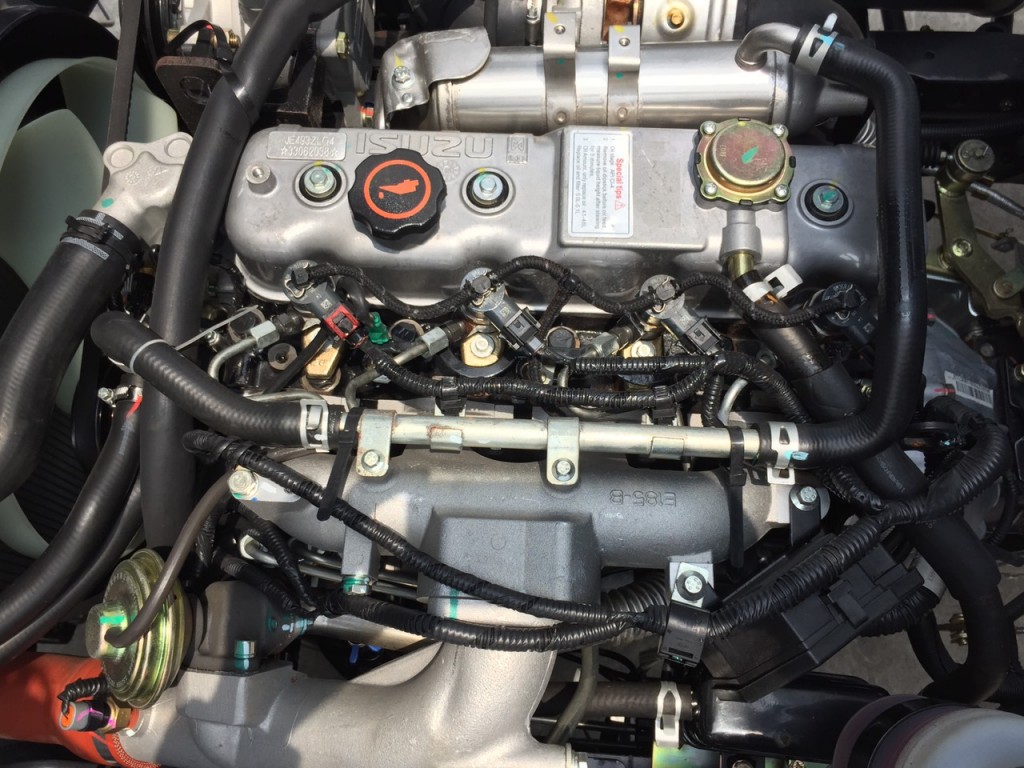 dong-co-iz65-thung-lung-isuzu