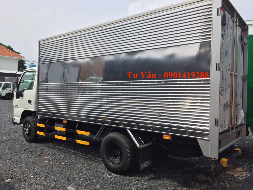 gia-xe-isuzu-2.5t-thung-kin
