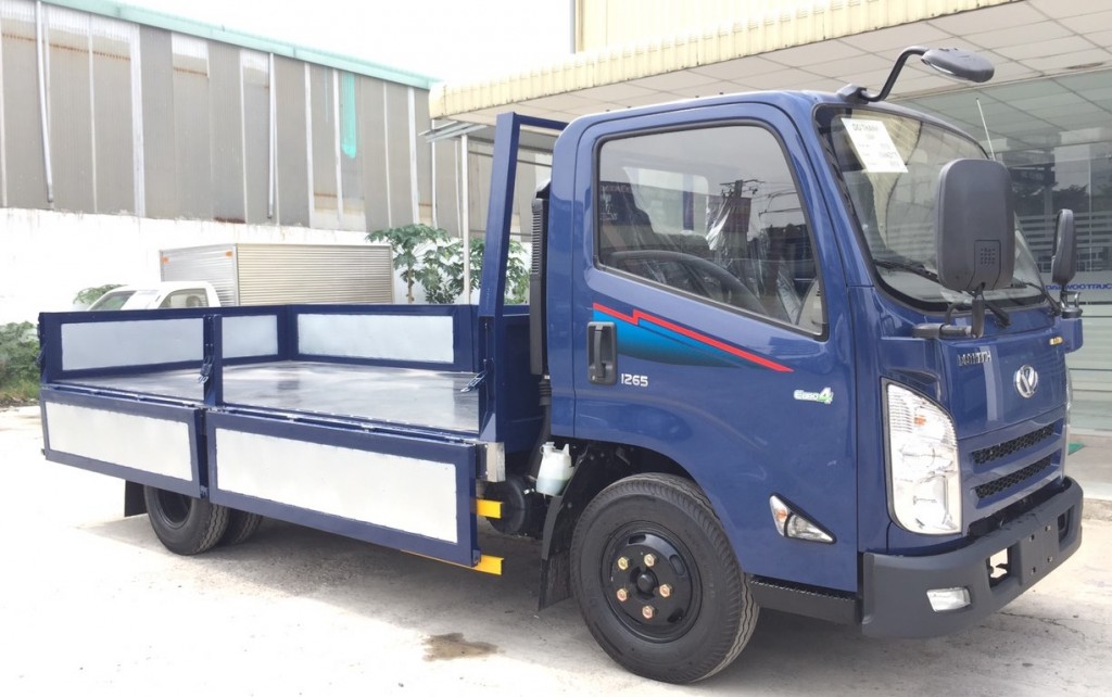 gia-xe-iz65-thung-lung