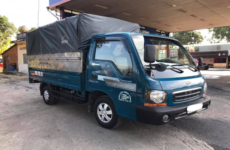 -xe-kia-k2700-2006