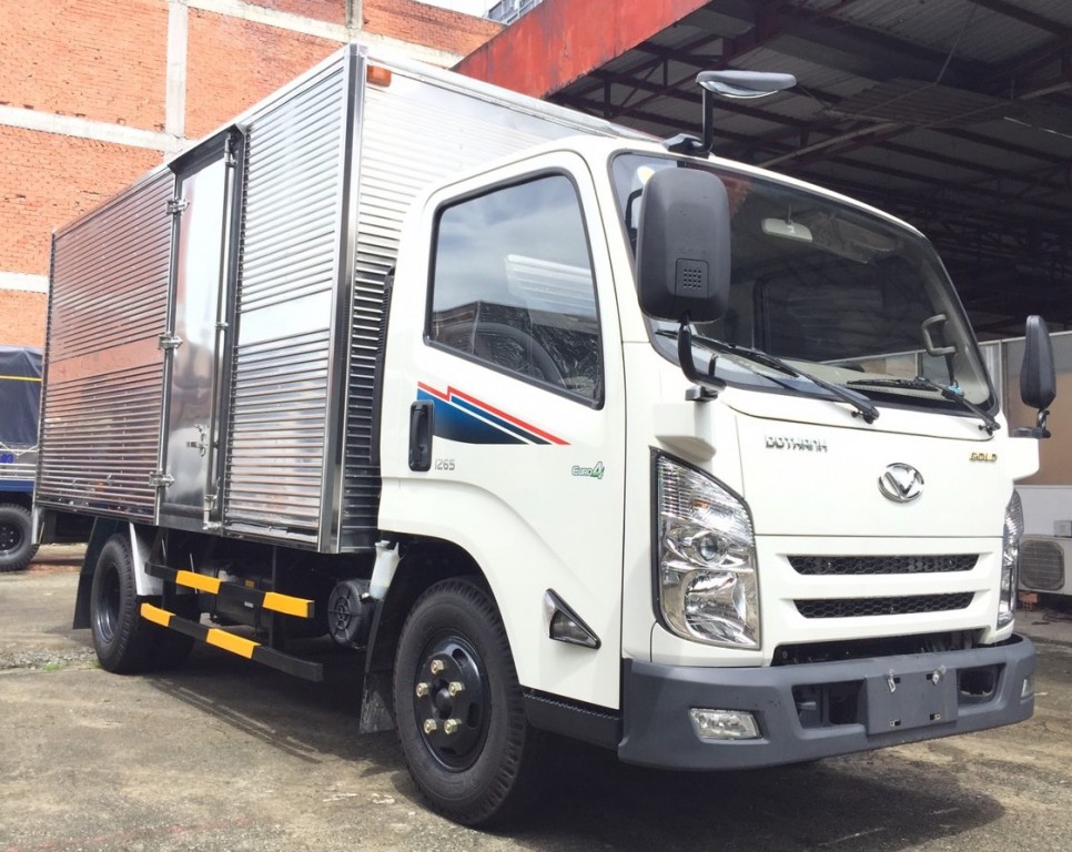 gia-xe-tai-iz65-thung-kin.jpg