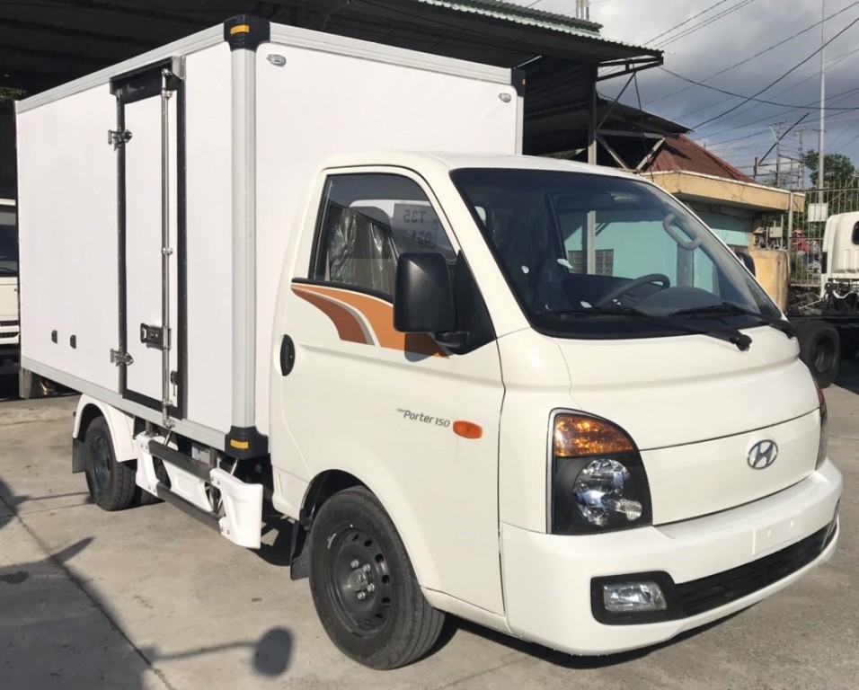 gia-xe-tai-porter-150-thung-composite.jpg