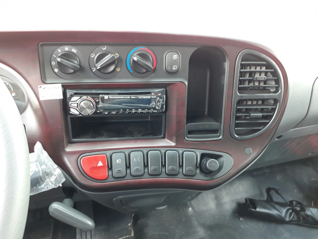 nội thất Xe Tải Hyundai HD99 6.5 Tấn Thùng Mui bạt