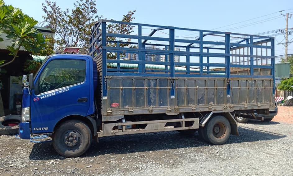 hino-3.5-tan-2014