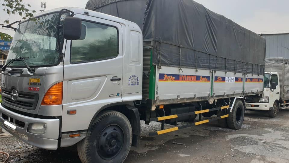 hino-8-tan-fg-2009