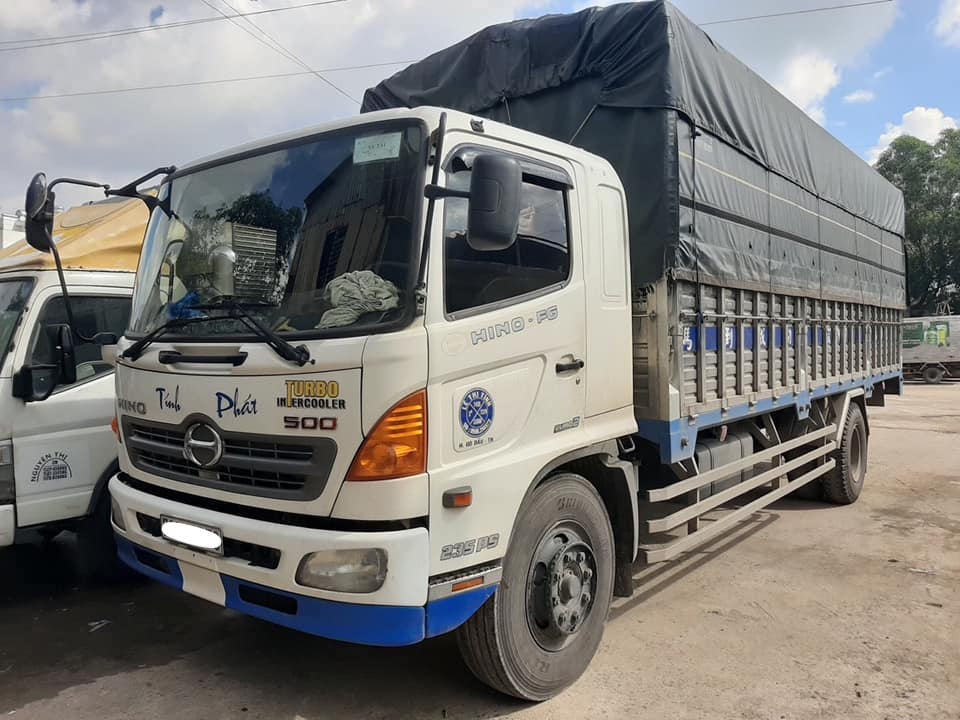 hino-8-tan-fg-2010