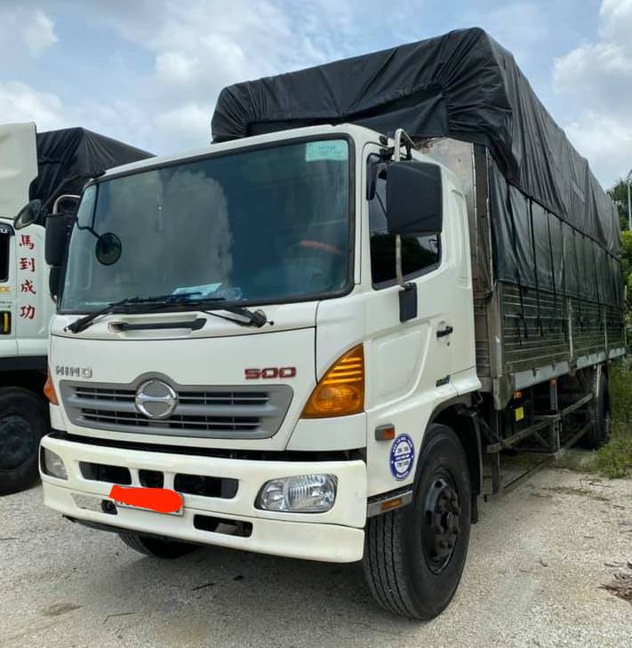 hino-8-tan-fg-2014