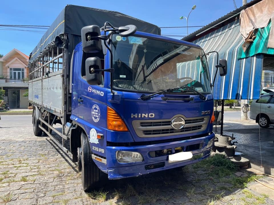 hino-8-tan-fg-2015