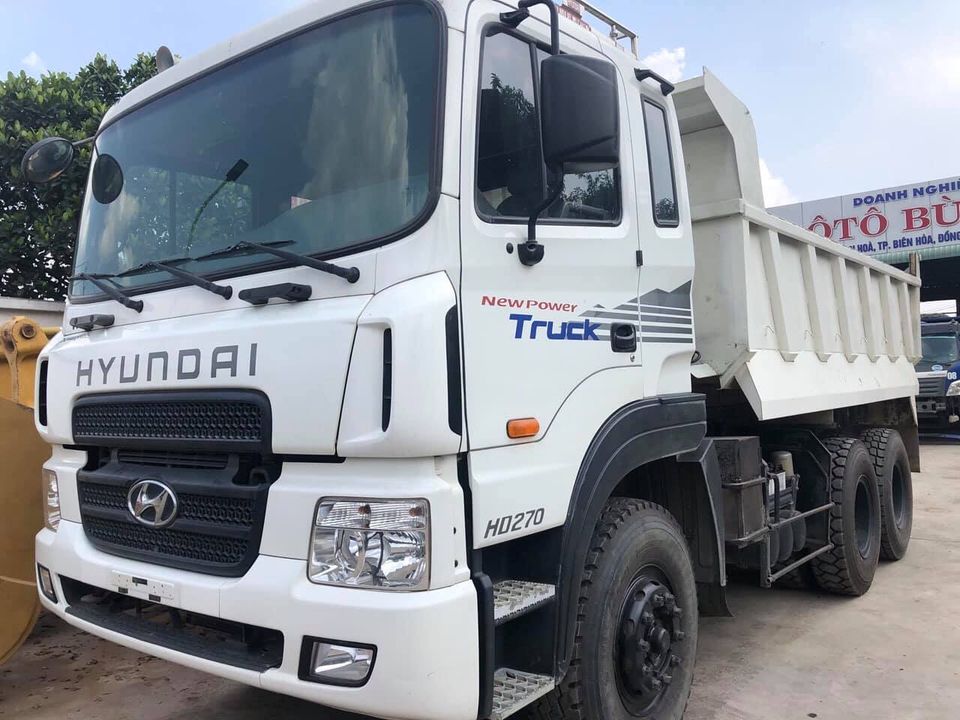 hyundai-hd270-2013