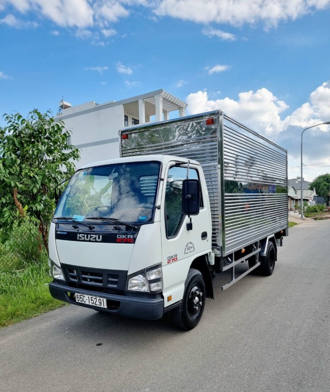 isuzu-2.5-tan-2020
