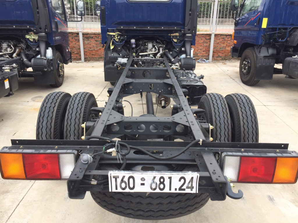 khung-sat-xe-xe-tai-iz65-2t5