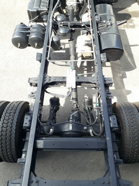 khung-xe-ultra-814