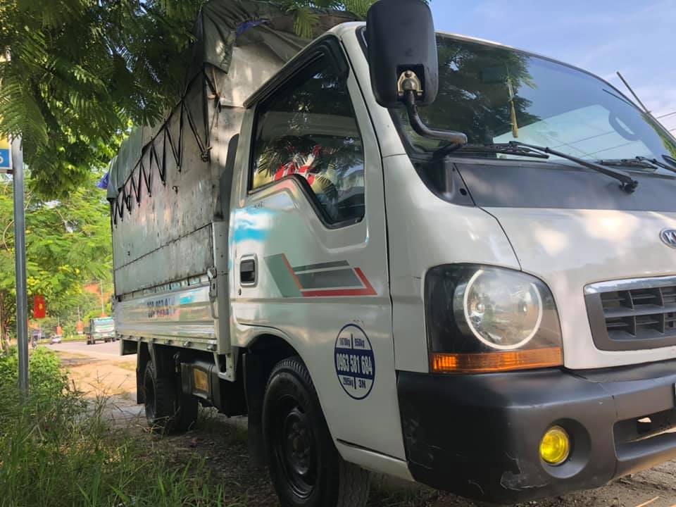 kia-k2700-2004