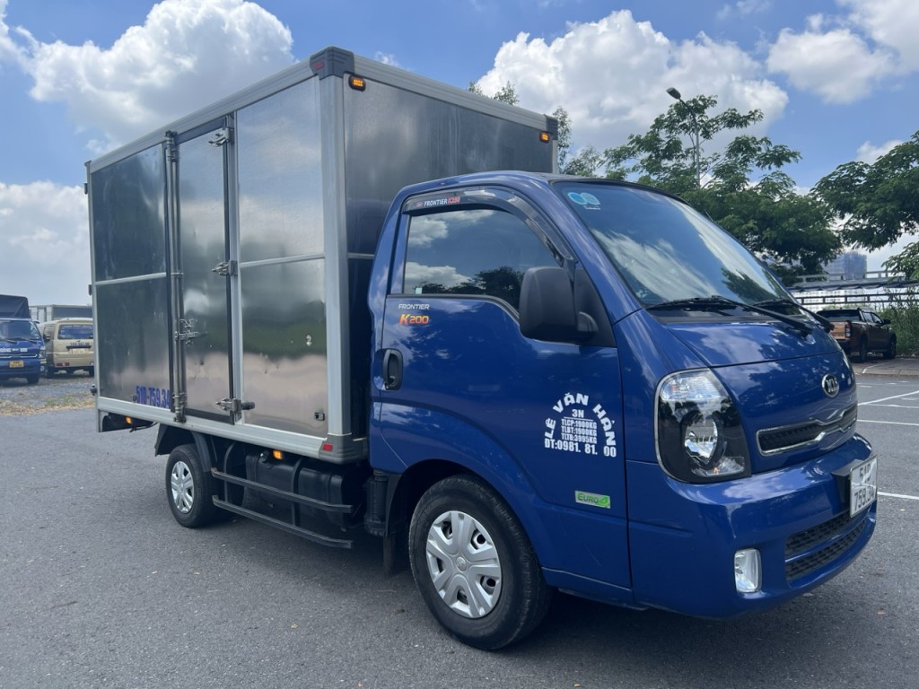 kia-thung-kin-k200-cu-doi-2022