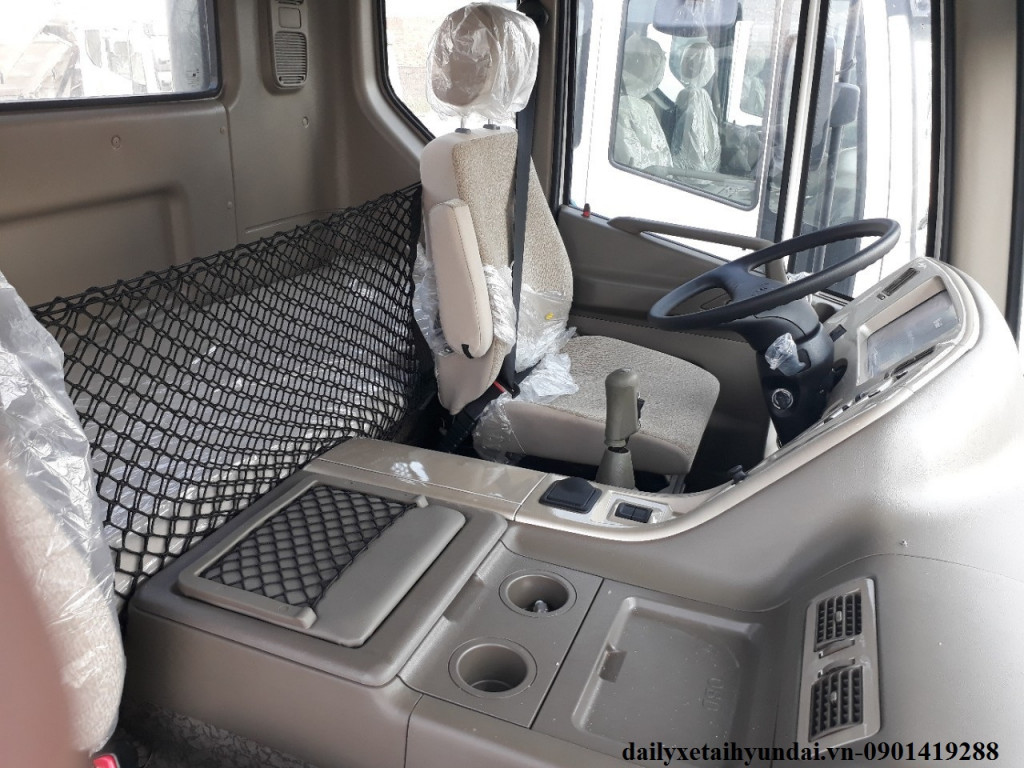 Nội thất đầu kéo daewoo novus 2 cầu