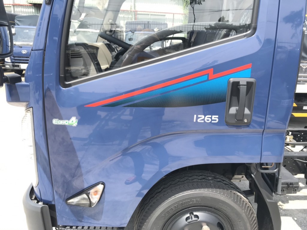 tem-xe-iz65