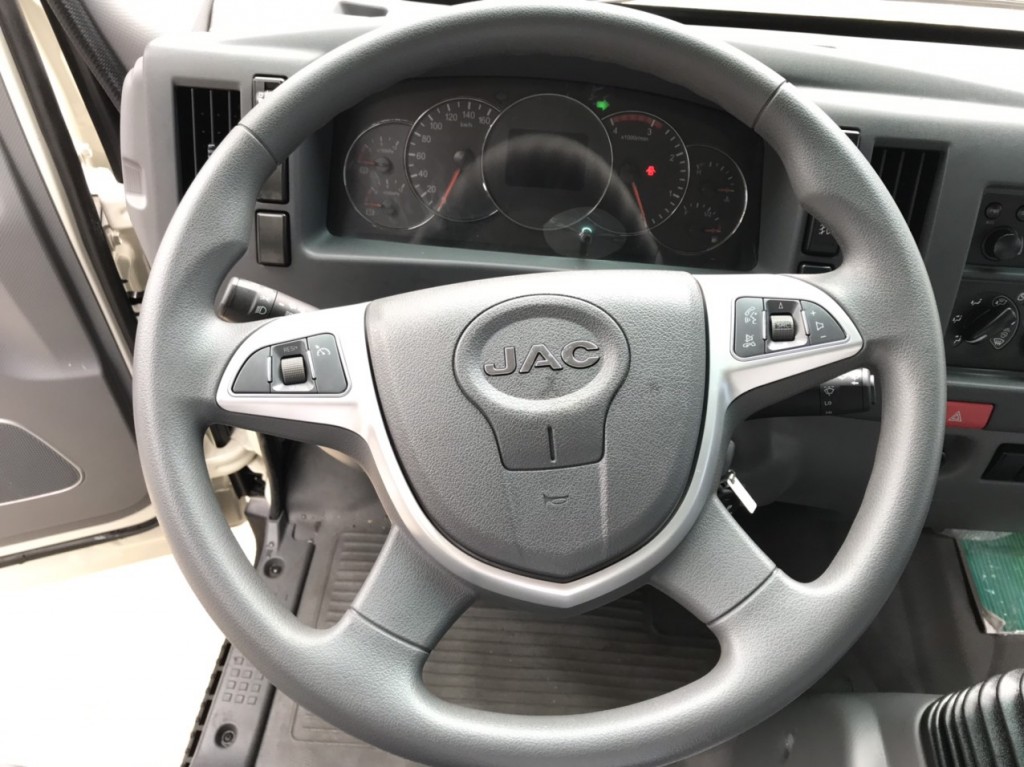 vo-lang-jac-n800.jpg