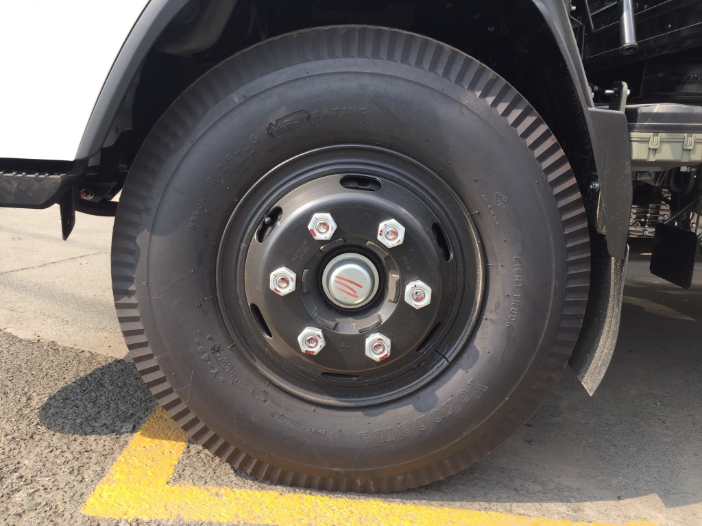 vo-xe-8.25r16