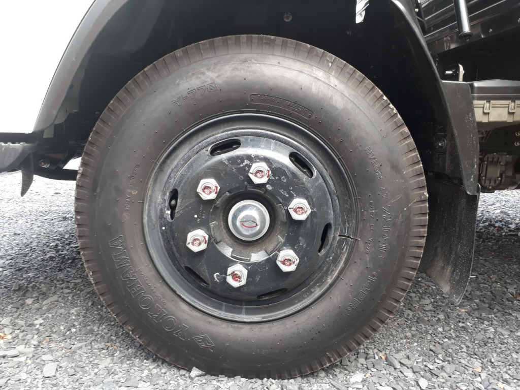 vo-xe-isuzu-7.5-R16