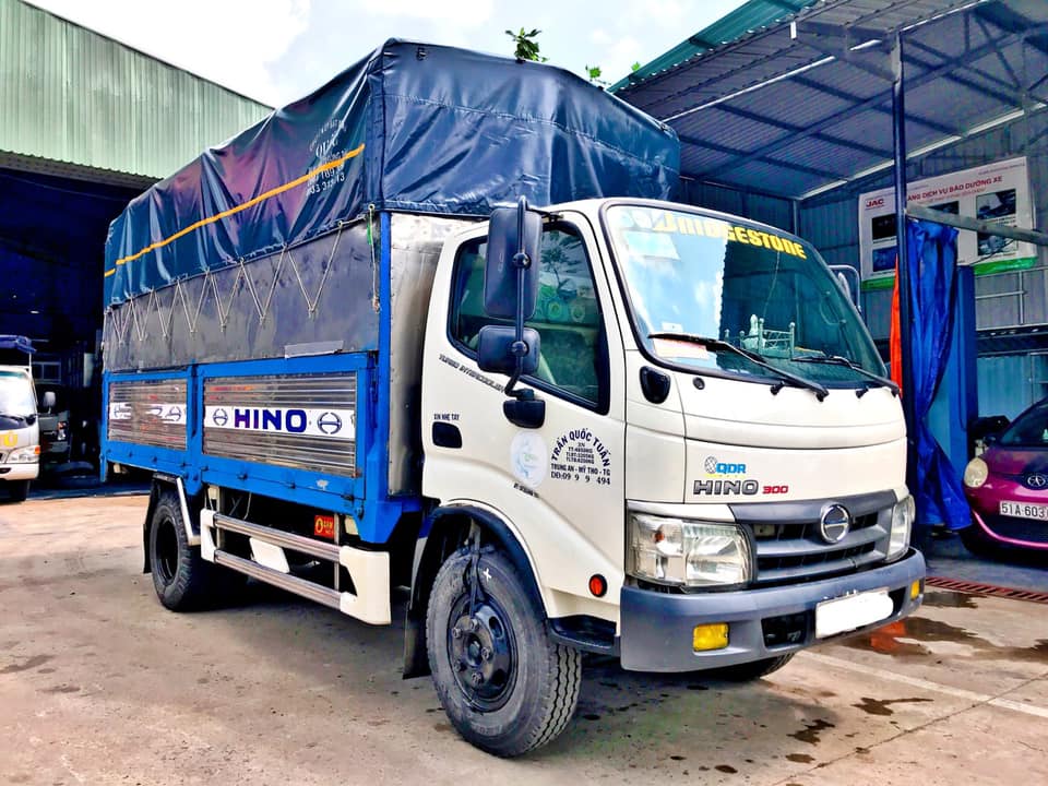 xe-hino-5-tan-2016