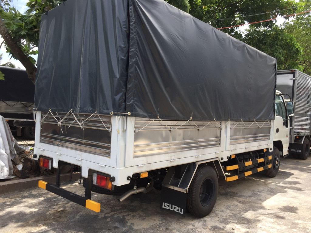 xe-isuzu-2t4-thung-bạt.jpg
