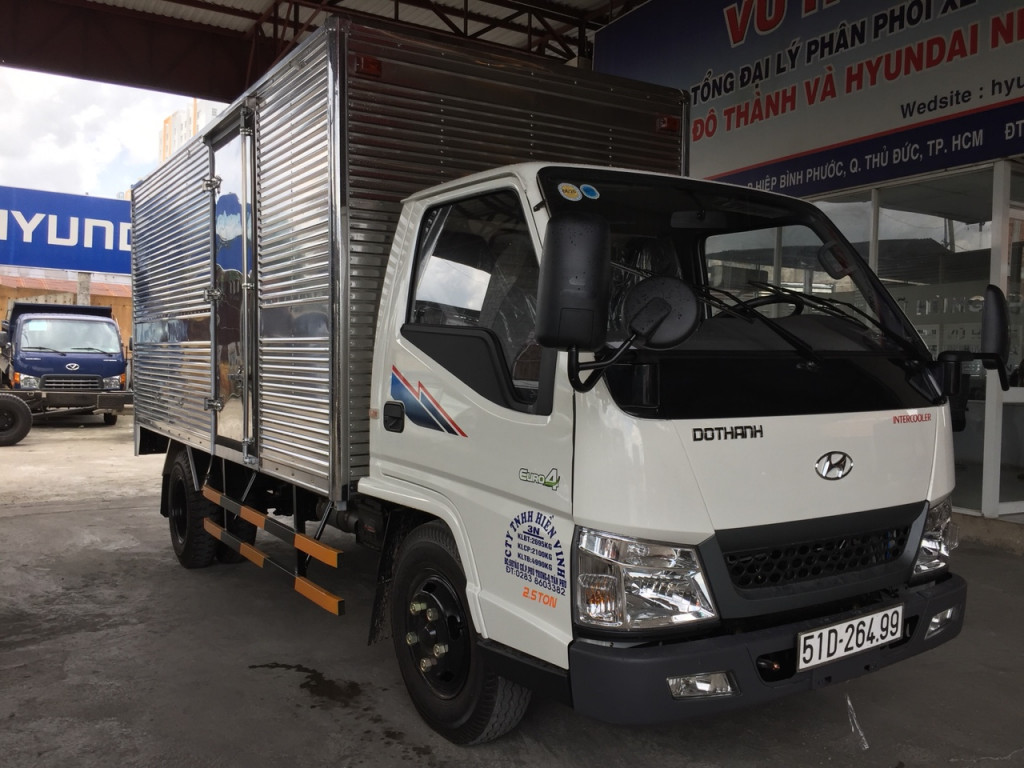 xe-iz-49-thung-kin-inox