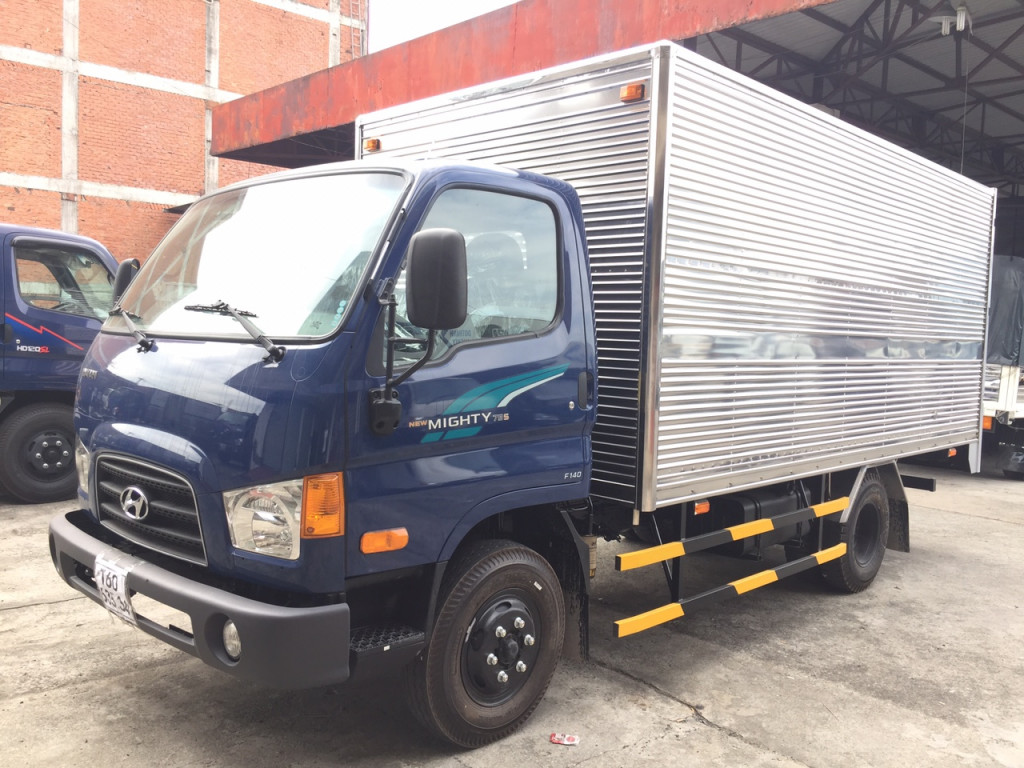 xe-tai-3.5-tan-thung-kin.jpg