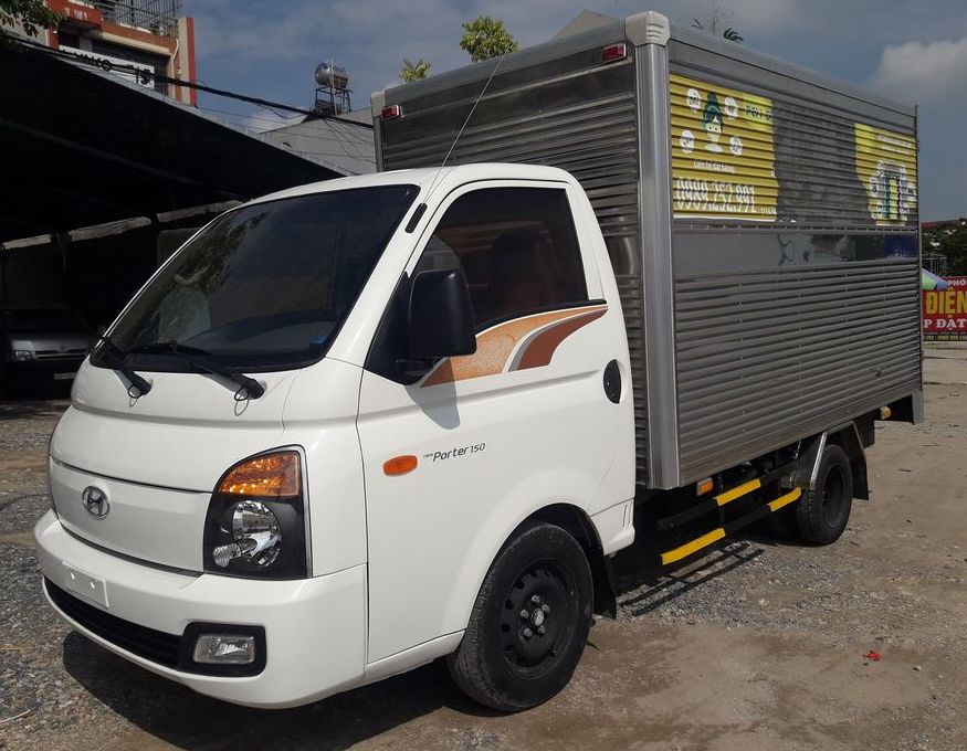 xe-tai-cu-h150-thung-kin-2019