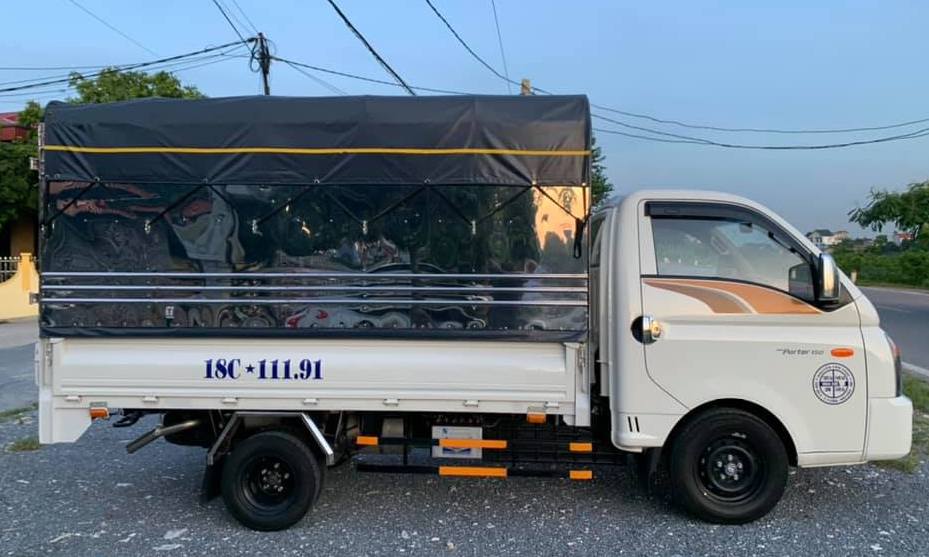 xe-tai-h150-cu-thung-bat-2020