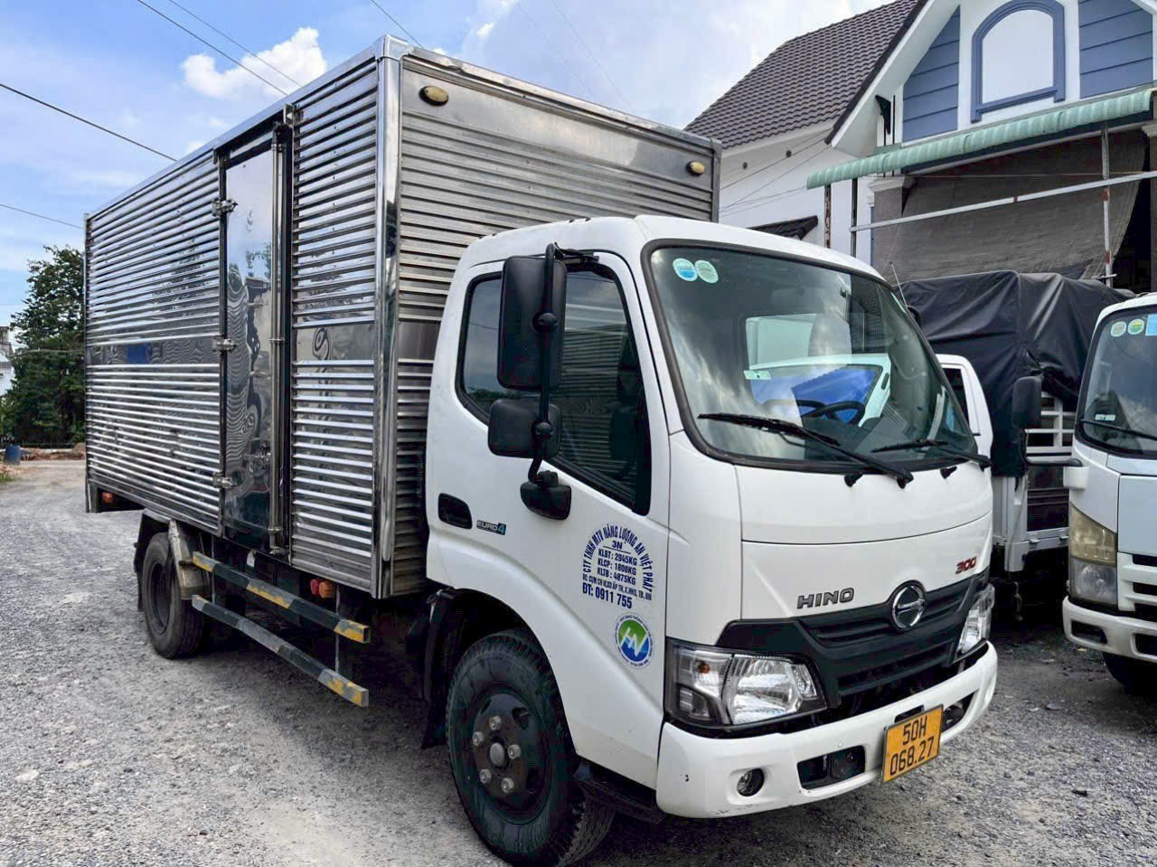 xe-tai-hino-1t9-cu