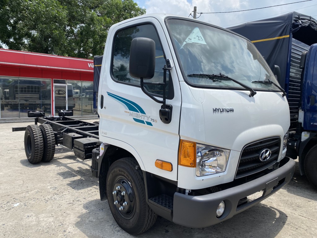 xe-tai-hyundai-75s-chassi
