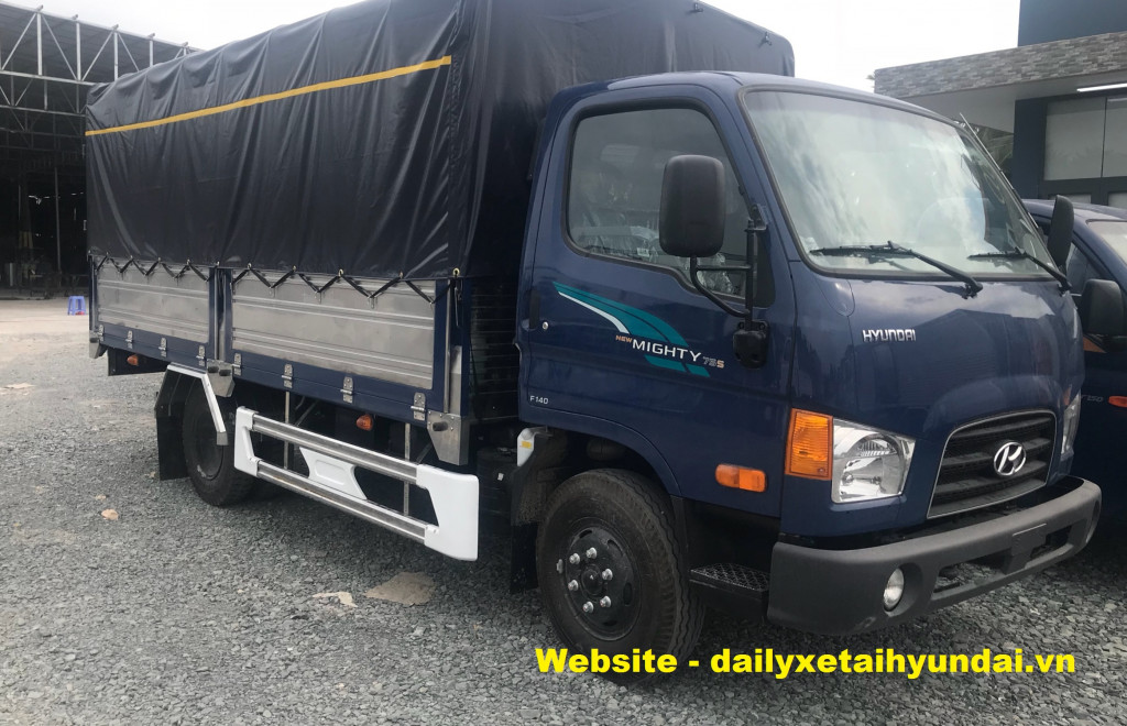 xe-tai-hyundai-mighty-75s-thung-bat