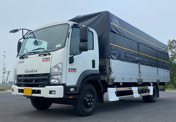 xe-tai-isuzu-6t5-frr90ne4-thung-bat.jpeg