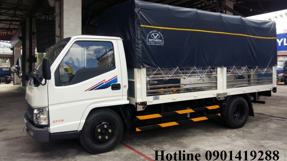xe tai 2t5 iz49 thung bat
