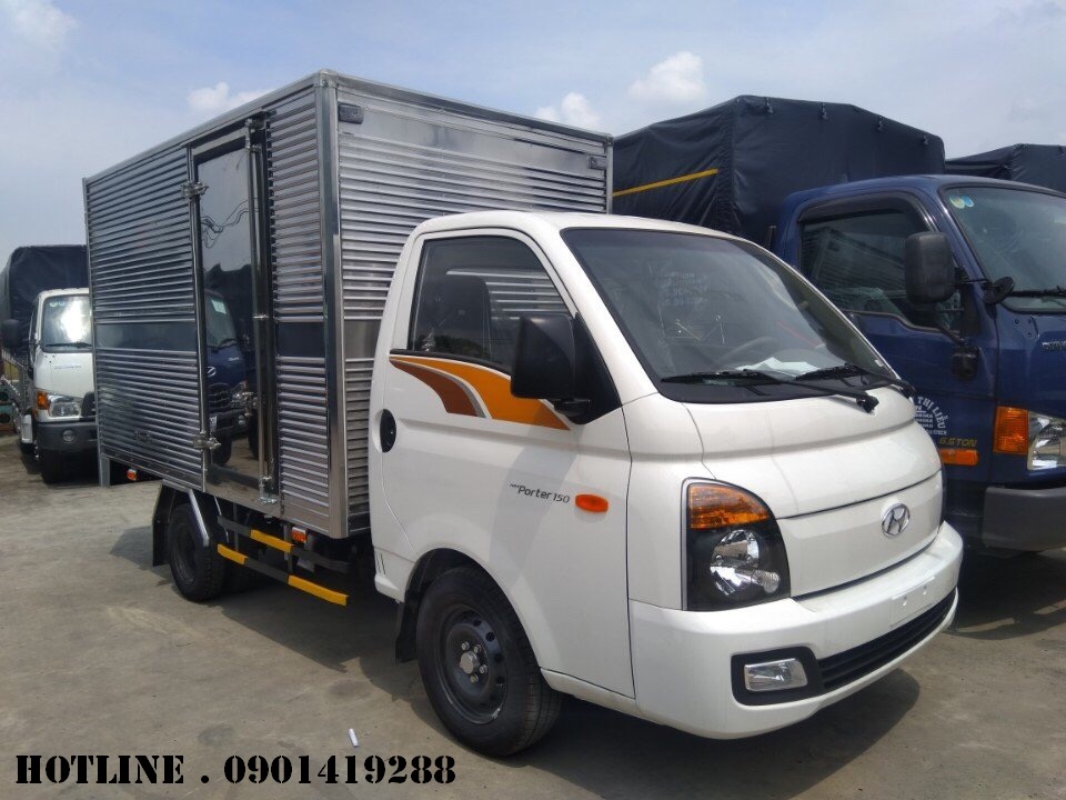 xe tai 1t5 hyundai h150 thung kín