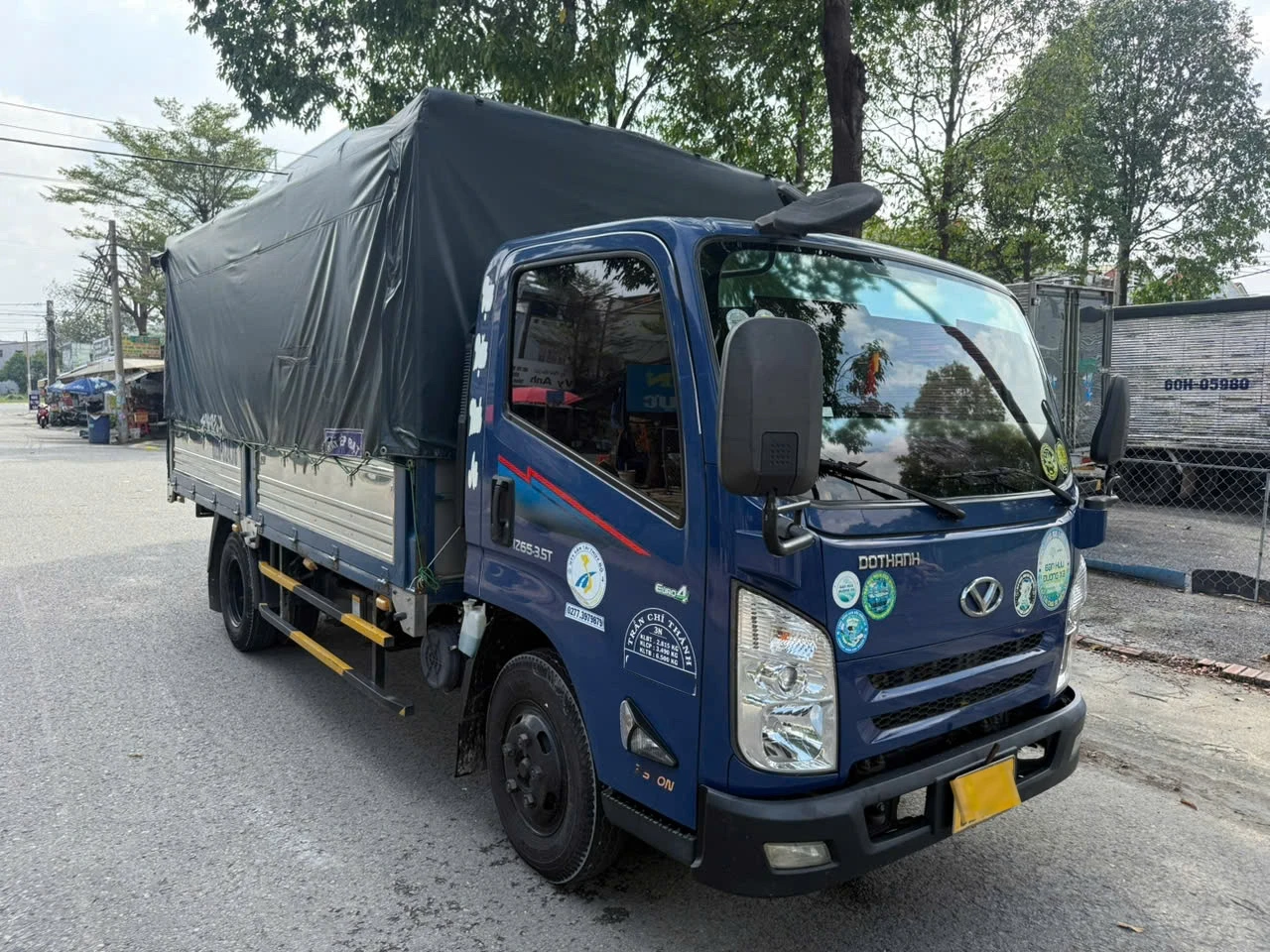 xe-tai-do-thanh-iz65-3t5-cu-gia-re.jpg
