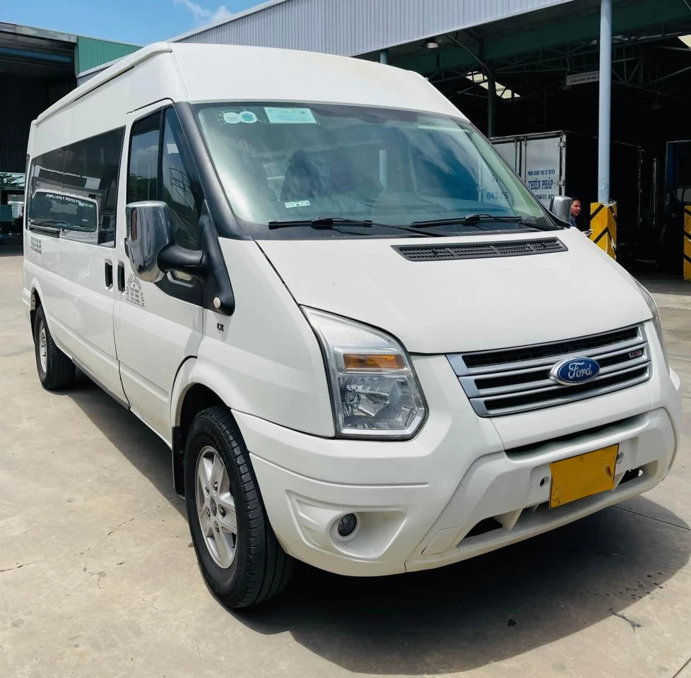 van-ford-6-cho