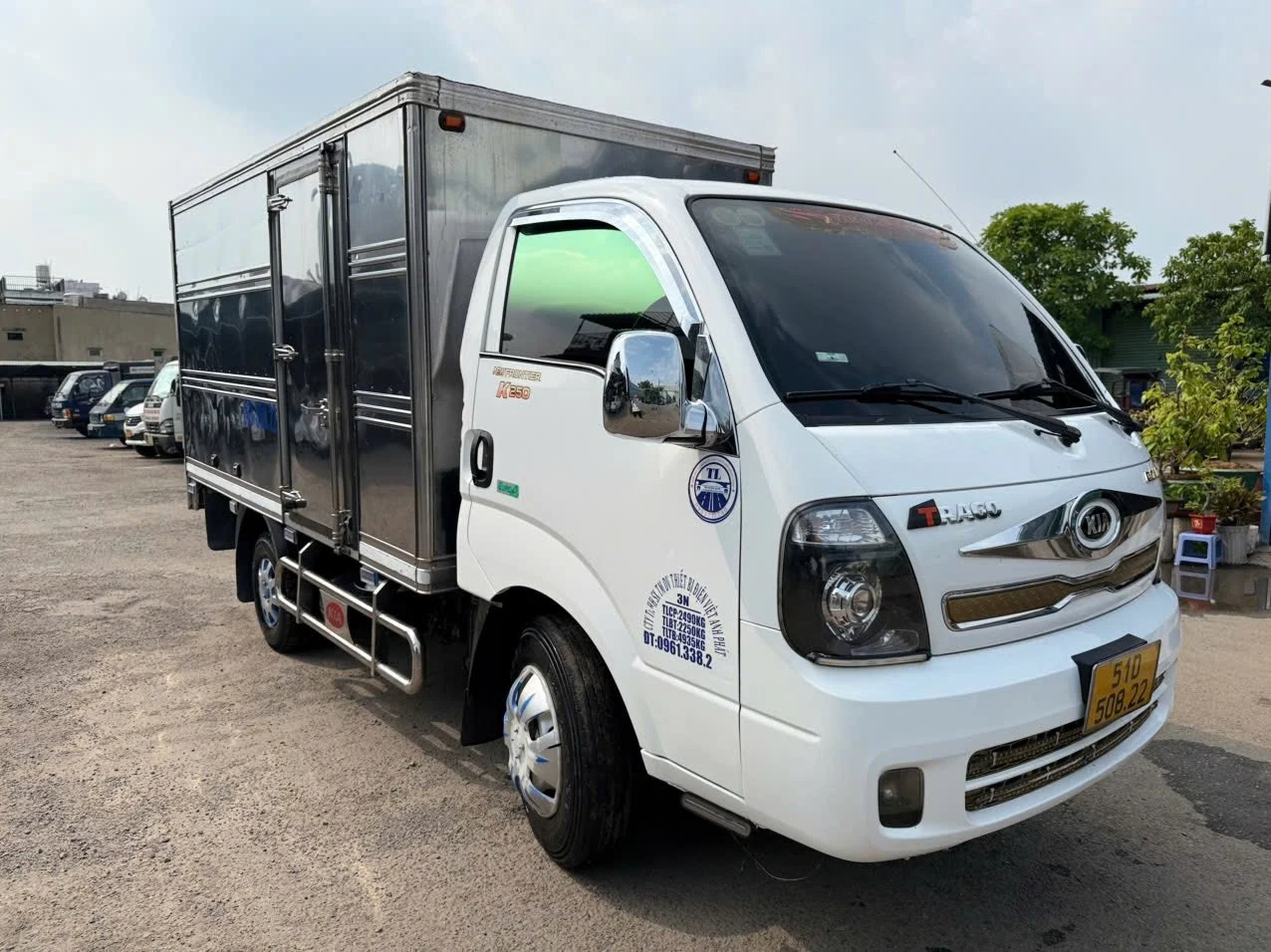 kia-2t5-k250-thung-kin.jpg