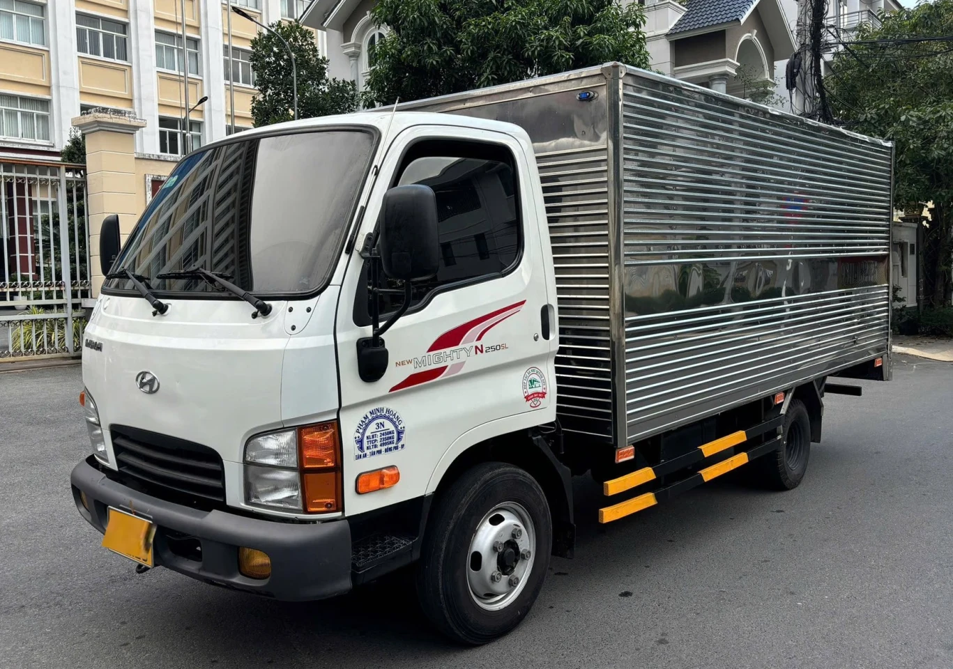 xe-tai-hyundai-2t5-cu.jpg