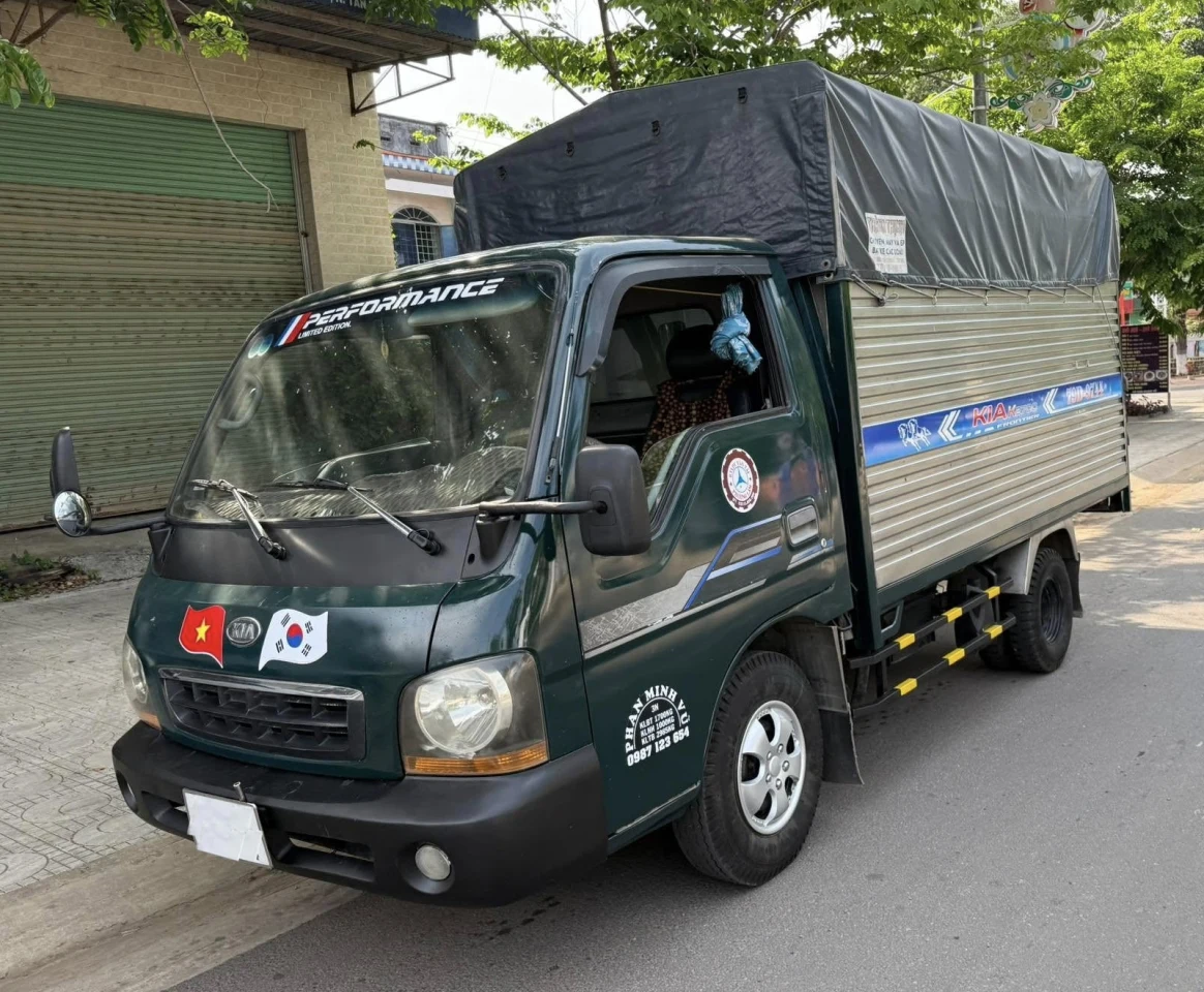 gia-kia-k2700-cu