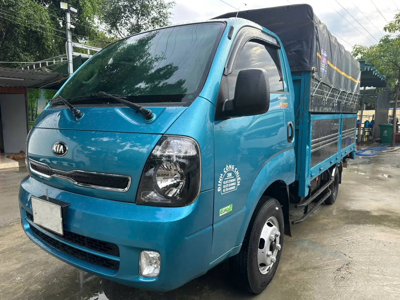 gia-xe-tai-kia-k50-cu.jpg