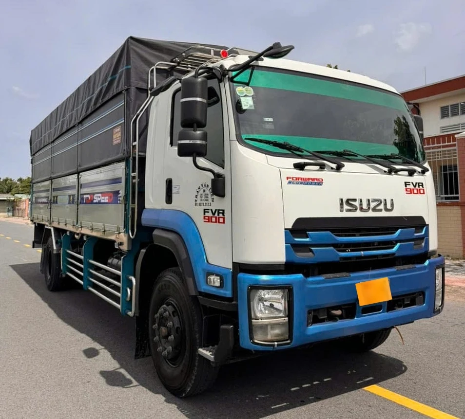 isuzu-8-tan-cu-doi-2022