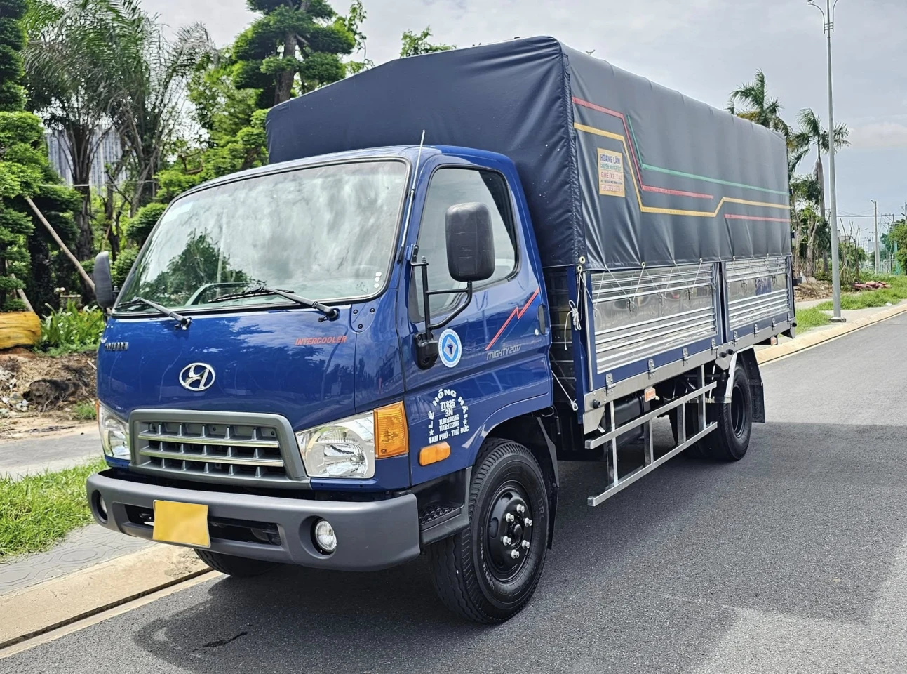 gia-xe-tai-hyundai-8t-cu.jpg