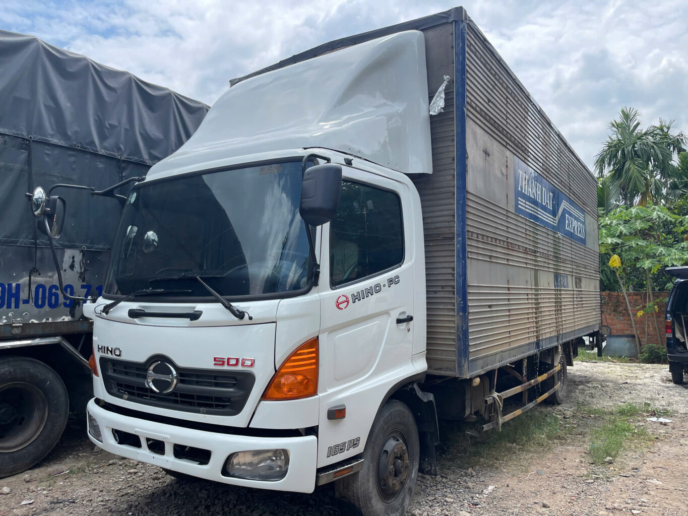 thu-mua-xe-tai-hino-cu-het-doi.jpg